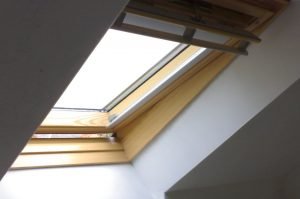 Lire la suite à propos de l’article Sécuriser ses fenêtres de toit / Velux